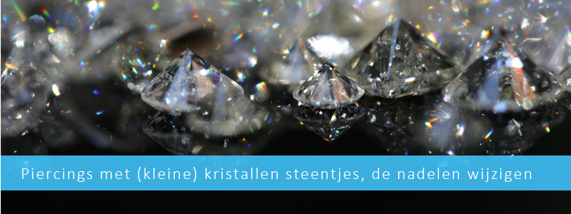 Piercings met (kleine) kristallen steentjes, de nadelen Piercings met (kleine) kristallen steentjes, de nadelen