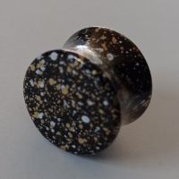 14 mm doppelt ausgestelltes Speckle schwarz