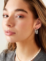 Oorring hanger bedel love - zilver