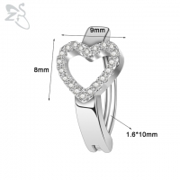 Ovales Piercing-Design mit offenem Herzen